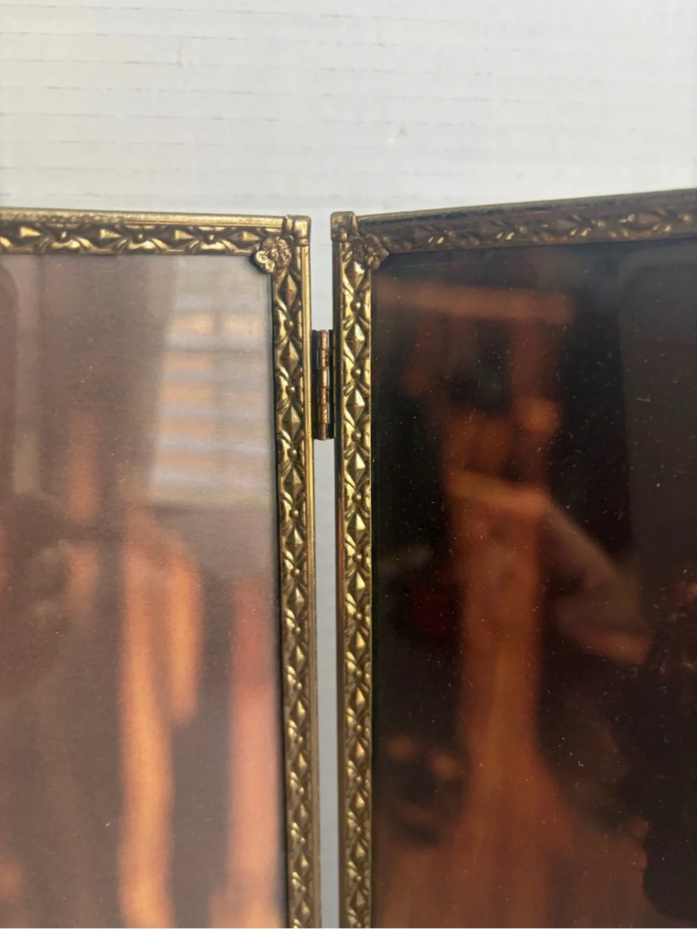 Vintage Double Hinged Picture Frame in Gold